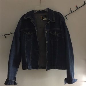 cropped denim jacket!